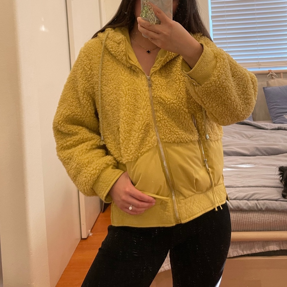 Yellow Fleece Jacket - Picture 3 of 3